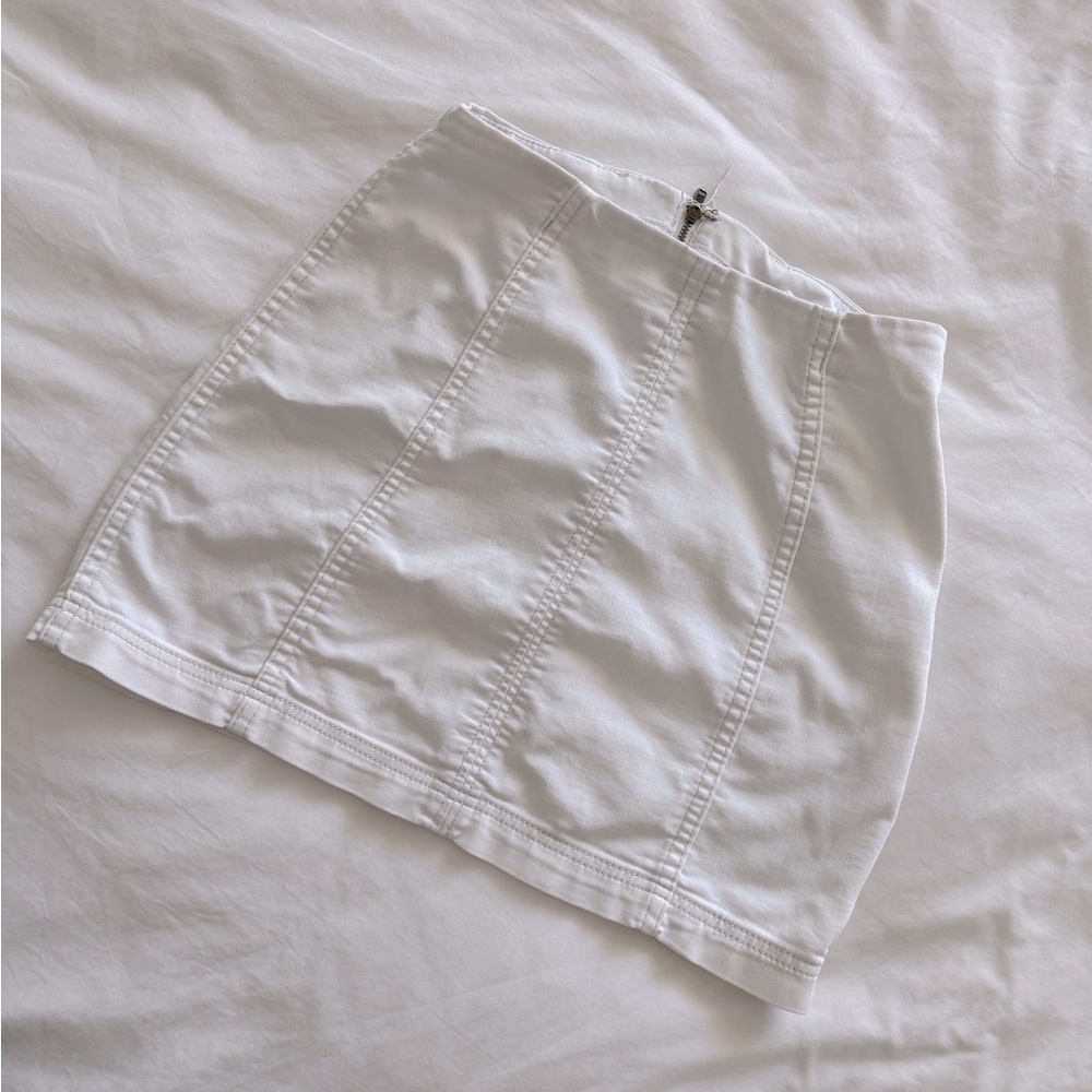 FREE PEOPLE - tight white skirt